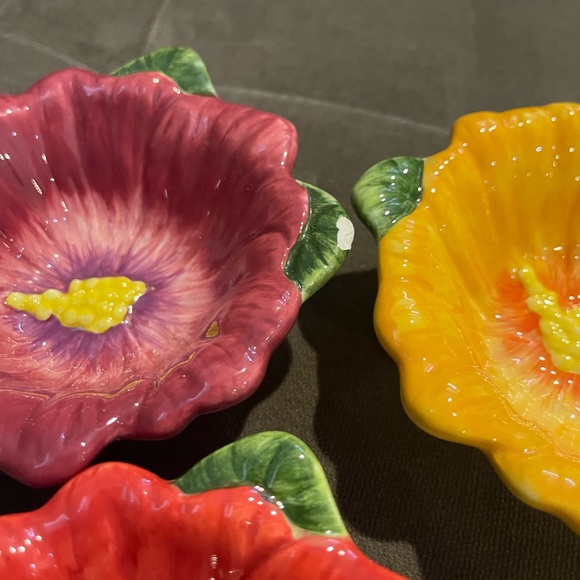 Hibiscus condiment bowls - Picture 2 of 4